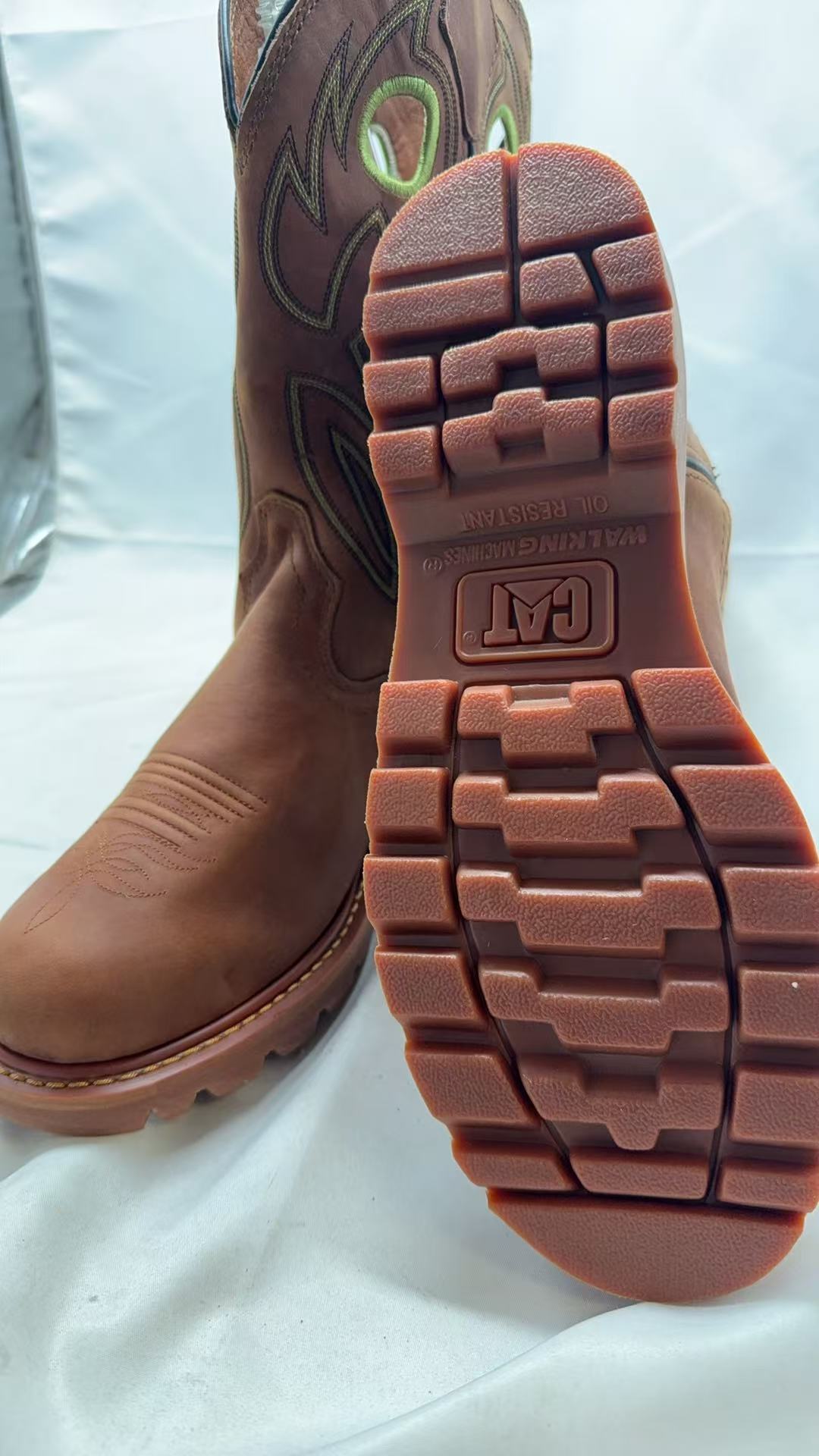 Justin Bowline 9.5" Cowboy Boots for Men - Square Toe Full-Grain Leather Western Boots for Men with Oil- and Slip-Resistant Rubber Outsole