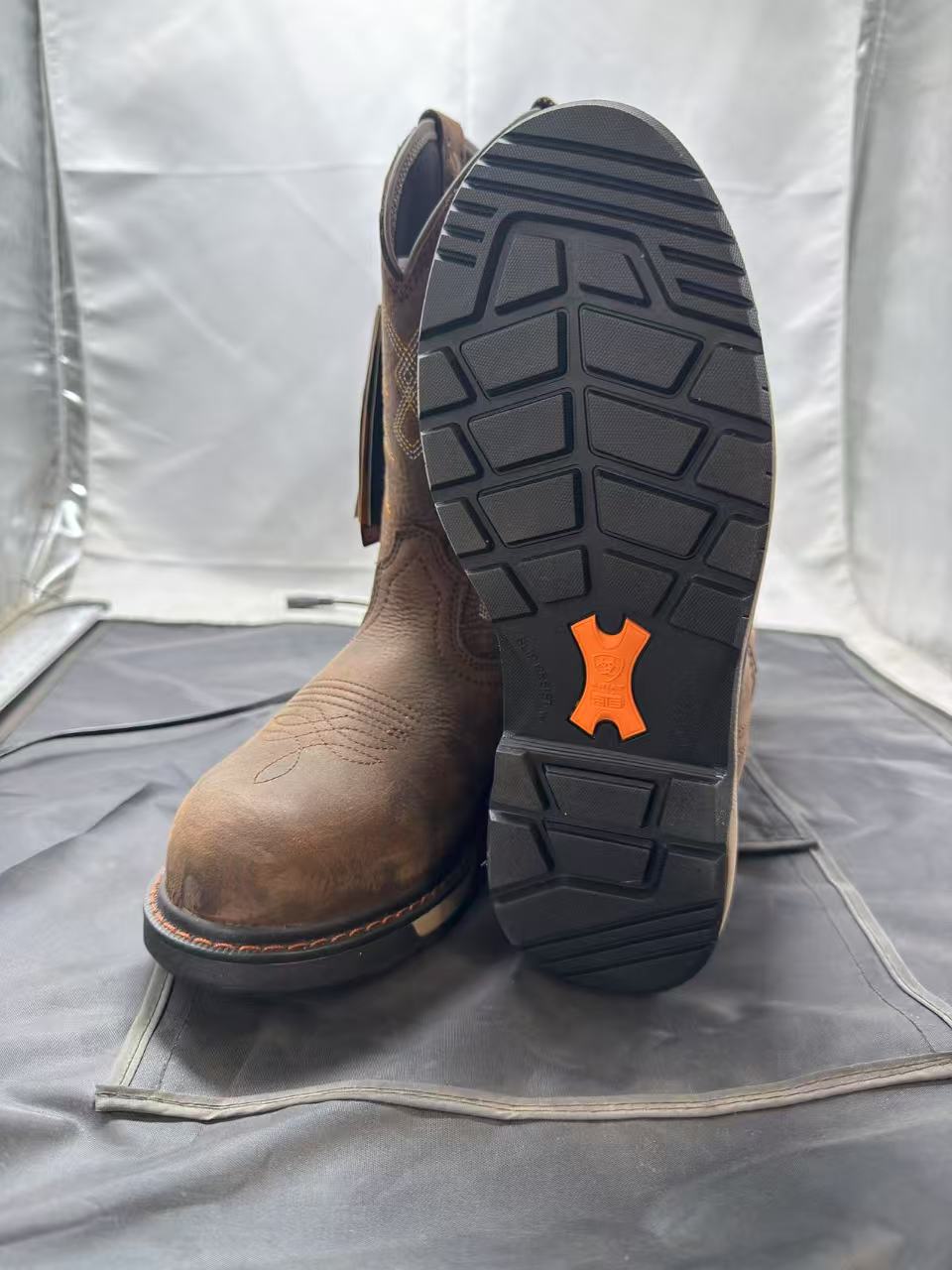 ARIAT SLIP RESISTING SIZE 7W